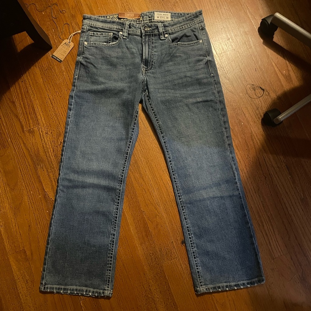 Brand new Axel bootcut jeans 32x30
